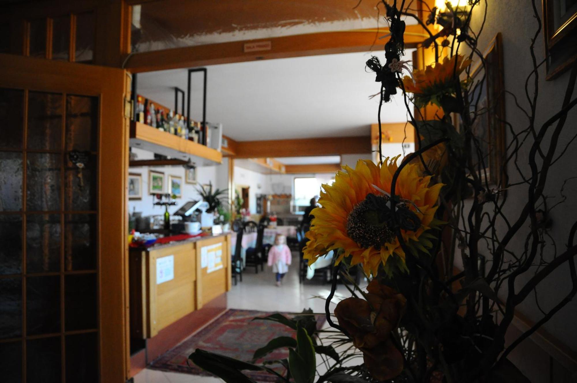 Hotel Cristina Tenno Kültér fotó