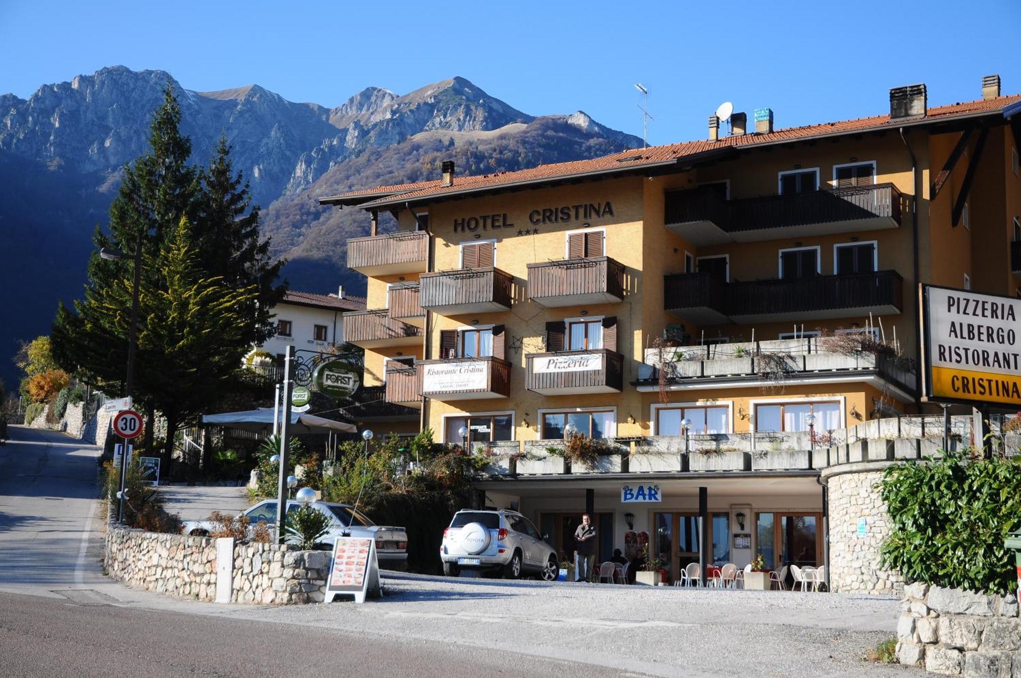 Hotel Cristina Tenno Kültér fotó